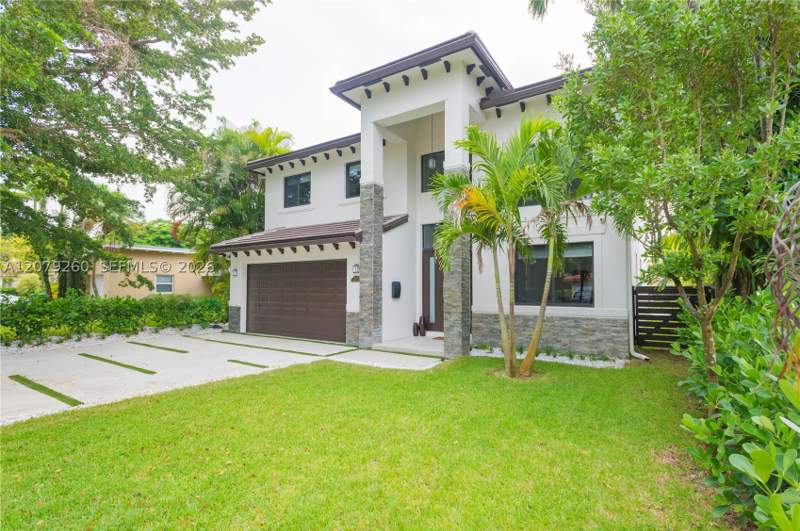 4 bedroom SingleFamilyResidence at 5778 SW 33rd St, Schenley Park, Miami — photo 2