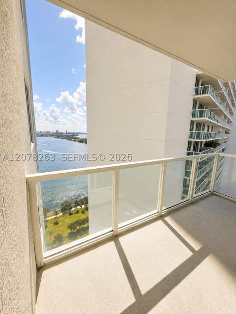 1900 N Bayshore Dr 3005, Miami FL - photo 6 of 9