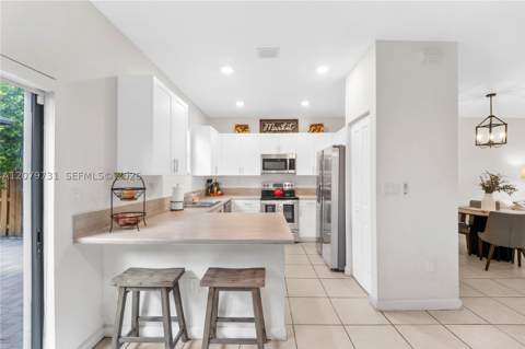 13154 SW 233rd St, Homestead FL - photo 12 of 27