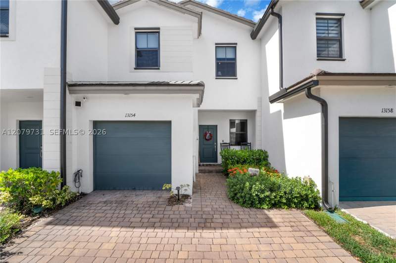 3 bedroom Townhouse at 13154 SW 233rd St, Sienna Reserve South, Homestead — photo 2