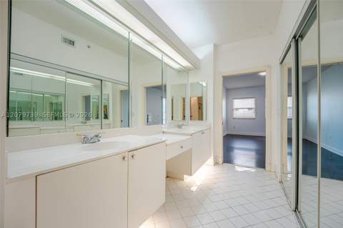 10750 NW 66th St 102, Doral FL - photo 11 of 29