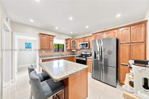 4041 W 8th Ave, Hialeah FL - photo 11 of 49