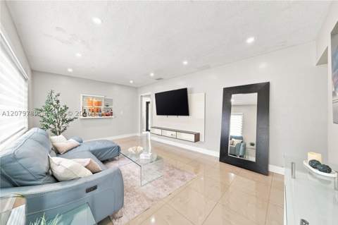 4041 W 8th Ave, Hialeah FL - photo 6 of 49