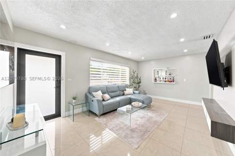4041 W 8th Ave, Hialeah FL - photo 7 of 49