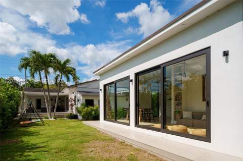 2521 SW 25th Ter, Miami FL - photo 24 of 44