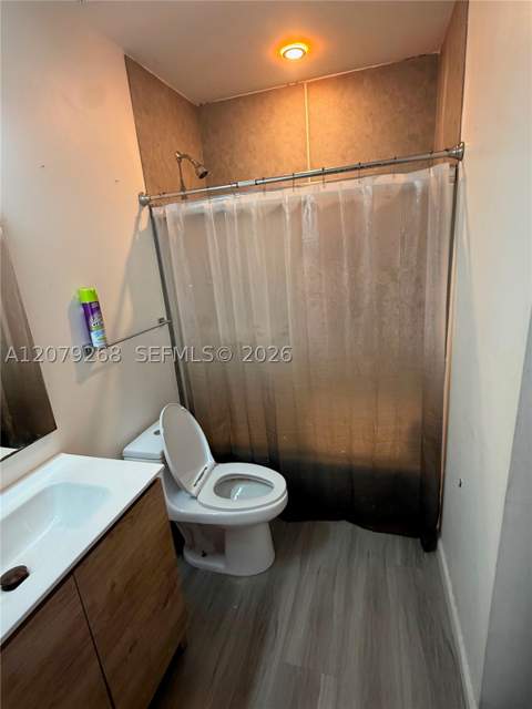 916 NW 8th St 6, Florida City FL - photo 14 of 20