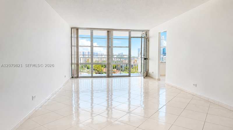 2 bedroom Condominium at 231 174th St 1215, Winston Towers 400 Condo, Sunny Isles Beach — photo 1