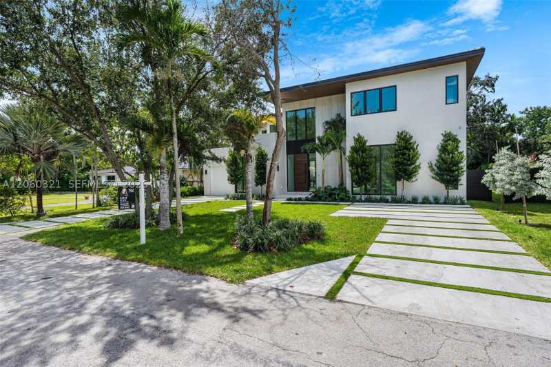7 bedroom SingleFamilyResidence at 970 NE 92nd St, Amd Pl Golden Gate Pk, Miami Shores — photo 1