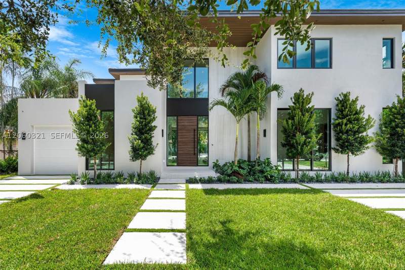 7 bedroom SingleFamilyResidence at 970 NE 92nd St, Amd Pl Golden Gate Pk, Miami Shores — photo 4