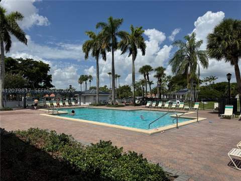 18224 Mediterranean Blvd 2-17, Miami FL - photo 20 of 27