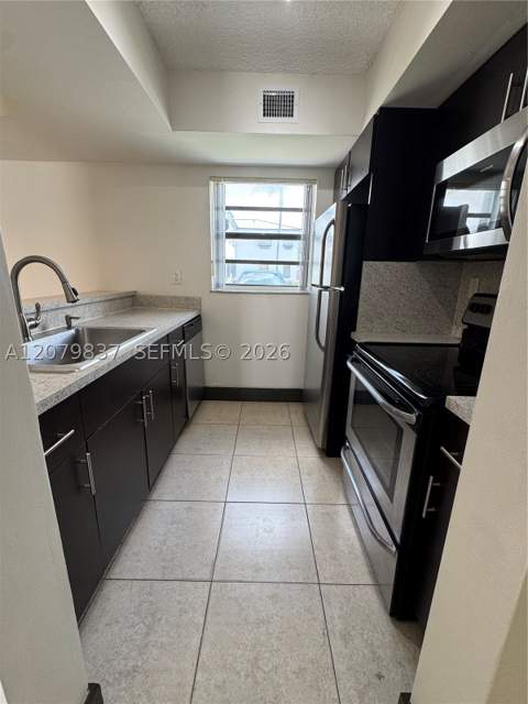 18224 Mediterranean Blvd 2-17, Miami FL - photo 6 of 27