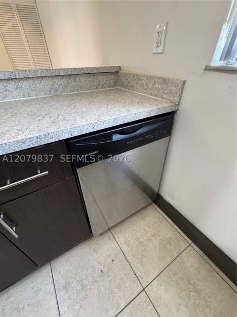 18224 Mediterranean Blvd 2-17, Miami FL - photo 8 of 27
