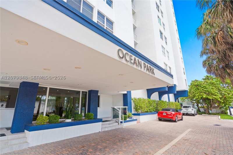 1 bedroom Condominium at 6450 Collins Ave 205, Ocean Park Condo, Miami Beach — photo 1