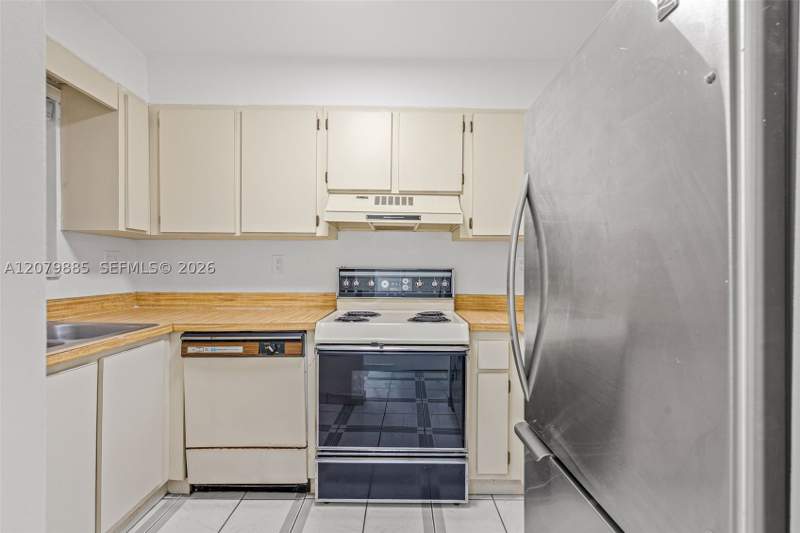 2 bedroom Condominium at 8000 SW 151st Ct 614, Corners Kendall Lakes, Miami — photo 5