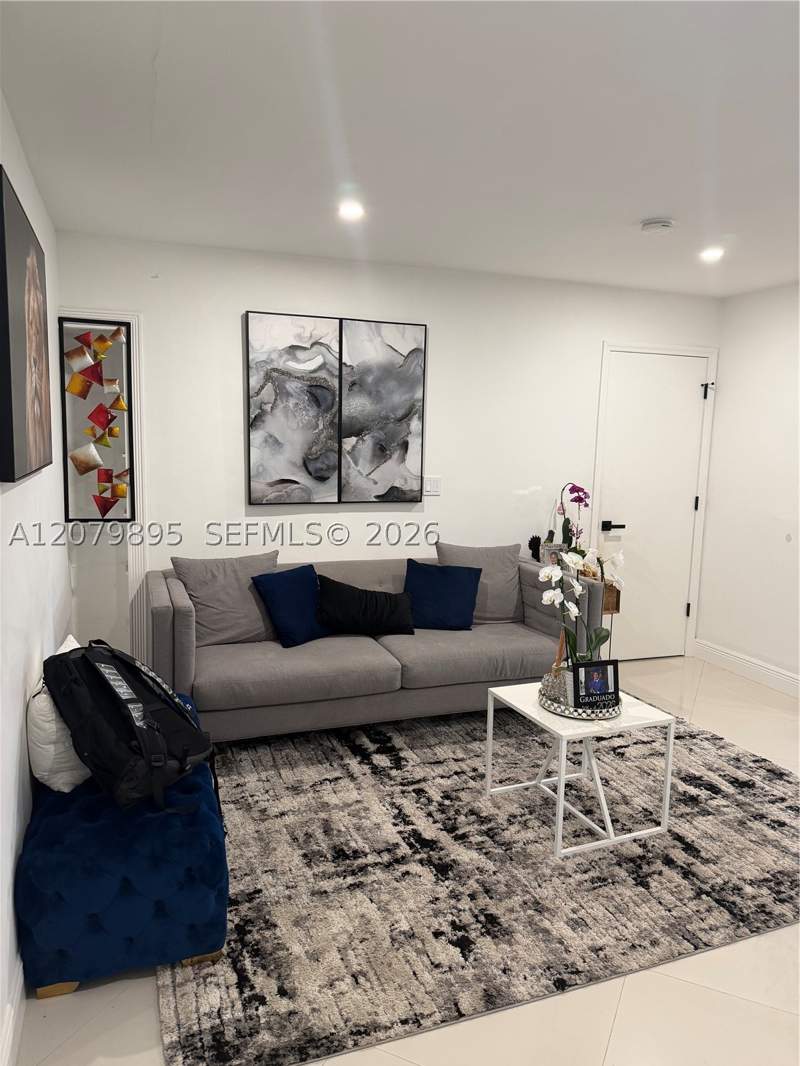 4 bedroom SingleFamilyResidence at 10411 SW sw 51st St, Heftler Homes Sec 3, Miami — photo 5