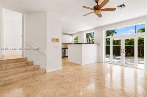 10916 NW 58th Ter, Doral FL - photo 12 of 41