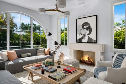 544 Warren Ln, Key Biscayne FL - photo 11 of 59