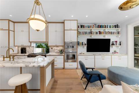544 Warren Ln, Key Biscayne FL - photo 17 of 59