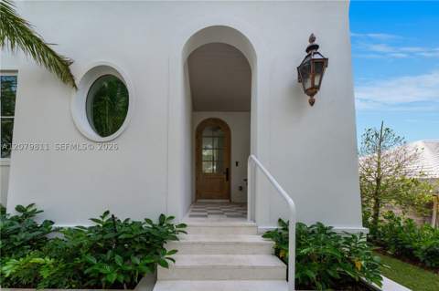 544 Warren Ln, Key Biscayne FL - photo 7 of 59
