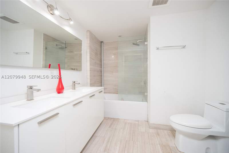 1 bedroom Condominium at 1300 Brickell Bay Dr 710, Brickellhouse Condo, Miami — photo 4