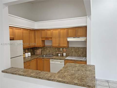 18905 NW 62nd Ave 204, Hialeah FL - photo 16 of 17