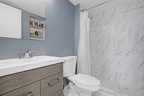 1351 NE Miami Gardens Dr 1504E, Miami FL - photo 17 of 25