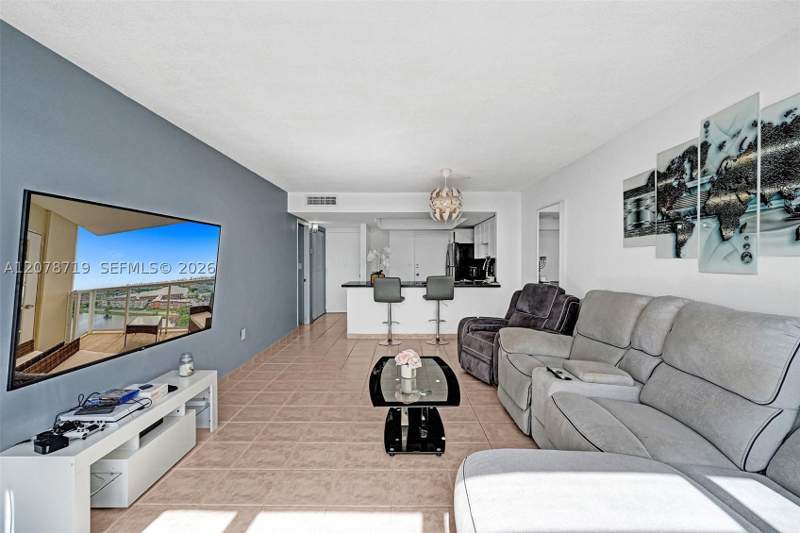 1 bedroom Condominium at 1351 NE Miami Gardens Dr 1504E, Buckley Towers Condo - Ea, Miami — photo 4