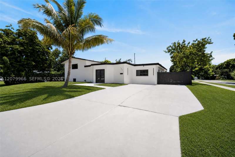 3 bedroom SingleFamilyResidence at 1200 NE 204th Ter, Mansionette Homes Sec 2, Miami — photo 1