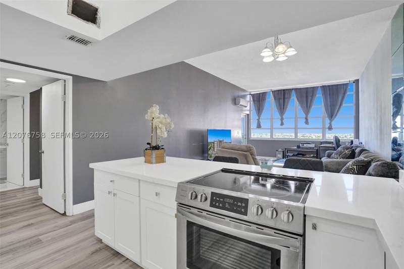 1 bedroom Condominium at 1351 NE Miami Gardens Drive 1703E, Buckley Towers Condo - Ea, Miami — photo 5