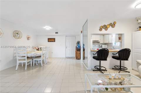 5825 W 25 Ct 212, Hialeah FL - photo 13 of 32