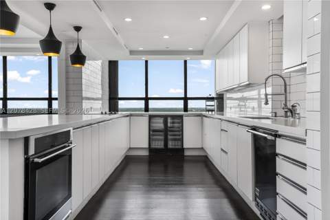 11113 Biscayne Blvd 1951, Miami FL - photo 10 of 63