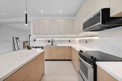 335 NW 108th St, Miami FL - photo 14 of 42