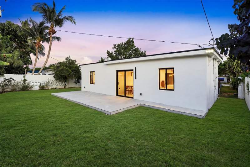 3 bedroom SingleFamilyResidence at 335 NW 108th St, West Miami Shores Sec D, Miami — photo 5