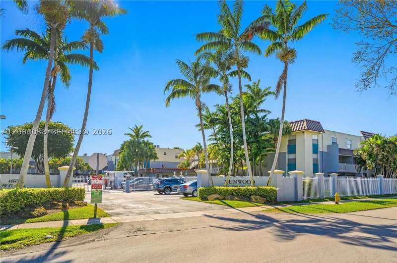 2 bedroom Condominium at 4600 SW 67th Ave 248, Sunwood Condo, Miami — photo 1