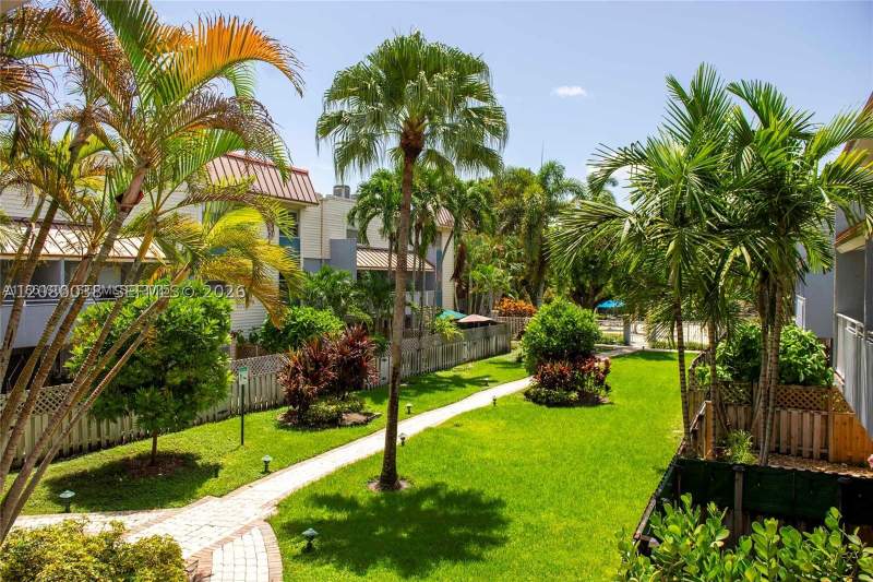 2 bedroom Condominium at 4600 SW 67th Ave 248, Sunwood Condo, Miami — photo 3