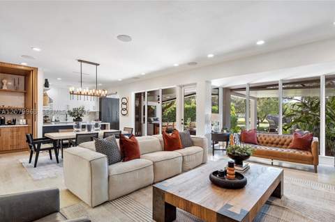 652 NE 105th St, Miami Shores FL - photo 14 of 64