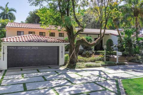 652 NE 105th St, Miami Shores FL - photo 7 of 64