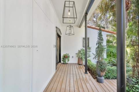 652 NE 105th St, Miami Shores FL - photo 9 of 64