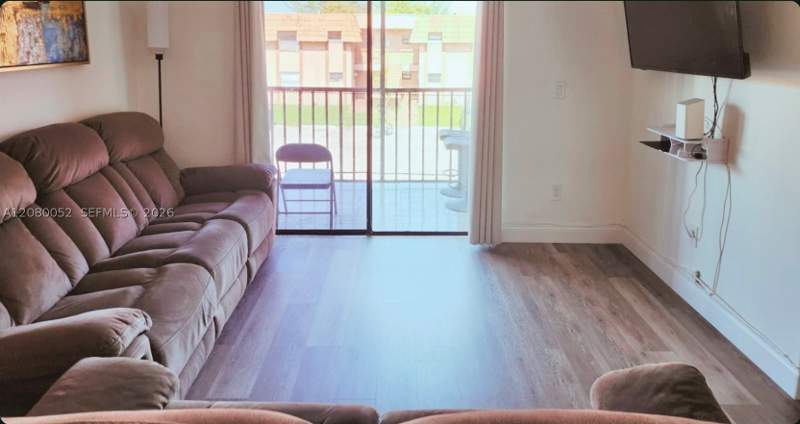 3 bedroom Condominium at 6480 W 27th Ct 54-22, Lago Grande Condo Three C, Hialeah — photo 2