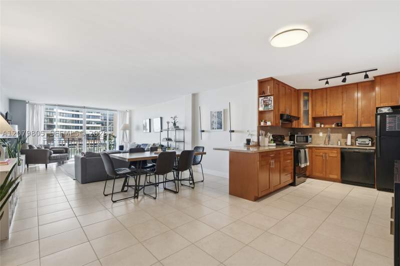 1 bedroom Condominium at 770 NE 69th St 2B, Palm Bay Condominium, Miami — photo 4