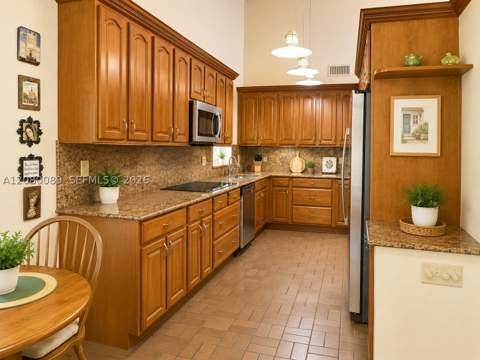 9000 SW 78th Ct, Miami FL - photo 9 of 24