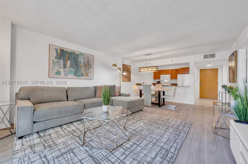 1 bedroom Condominium at 1200 Brickell Bay Dr 2904, The Club At Brickell Bay, Miami — photo 2