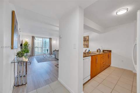 1200 Brickell Bay Dr 2904, Miami FL - photo 8 of 23