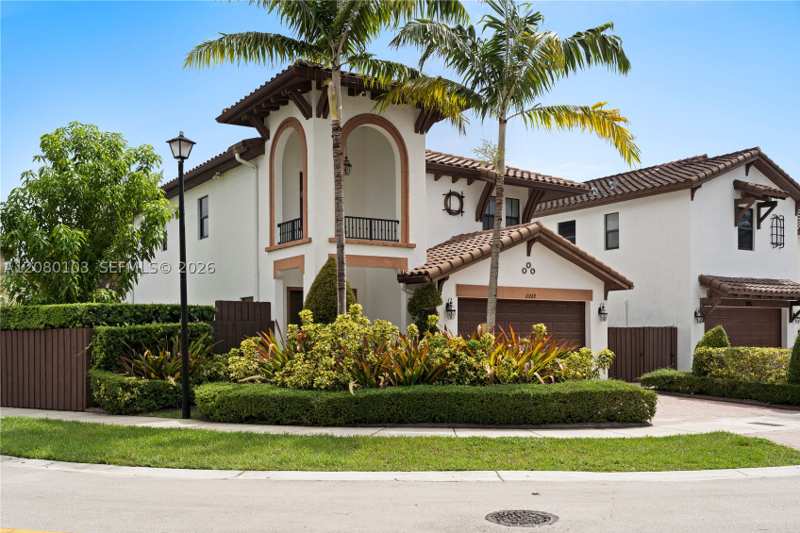 4 bedroom SingleFamilyResidence at 10269 NW 86th St, Grand Bay North, Doral — photo 1