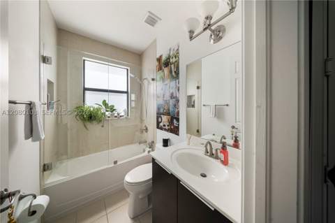 10269 NW 86th St, Doral FL - photo 19 of 25