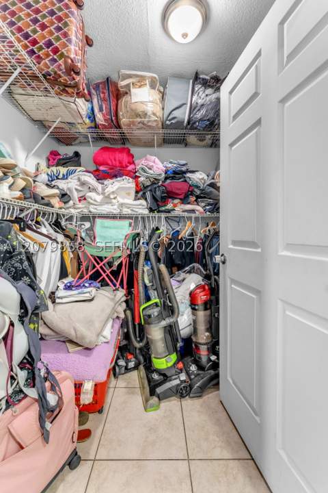 9741 Bahama Dr, Cutler Bay FL - photo 17 of 39
