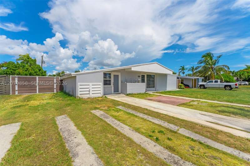 4 bedroom SingleFamilyResidence at 9741 Bahama Dr, Cutler Ridge Sec 5, Cutler Bay — photo 3