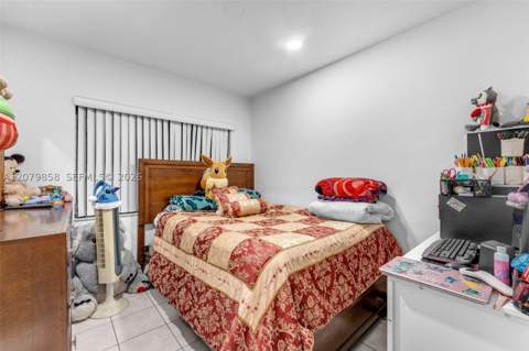 9741 Bahama Dr, Cutler Bay FL - photo 9 of 39