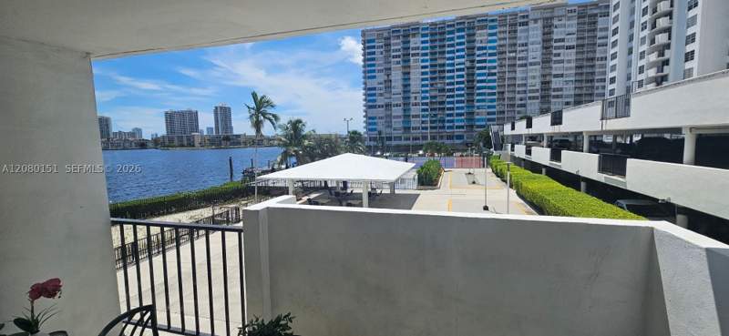 2 bedroom Condominium at 2780 NE 183rd St 212, Commodore Plaza Condo, Aventura — photo 2