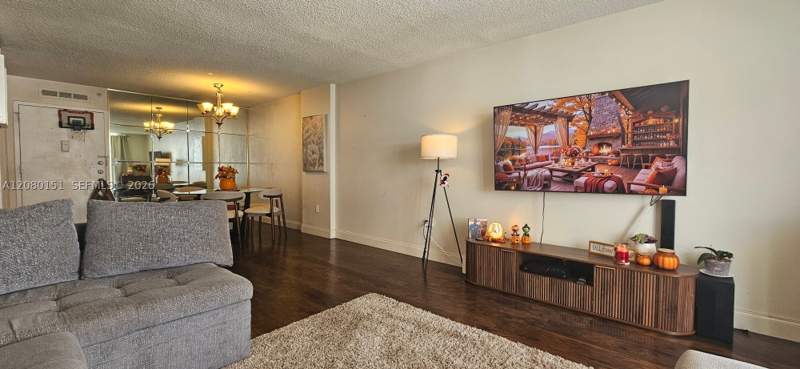 2 bedroom Condominium at 2780 NE 183rd St 212, Commodore Plaza Condo, Aventura — photo 4